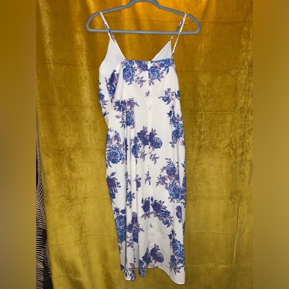 Chelsea 28 Sleeveless Faux Wrap Dress in Ivory Garden - Picture 13 of 14